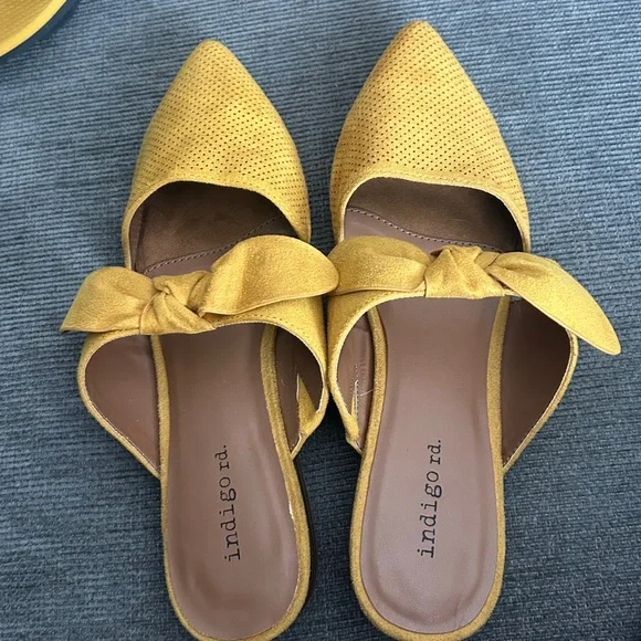 Indigo Yellow Bow Mules size 6.5 NWT - Picture 6 of 8